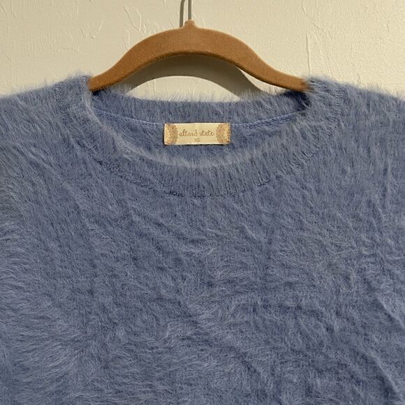 Altar’d state ice blue fuzzy soft car op top xs NWT - Picture 2 of 7